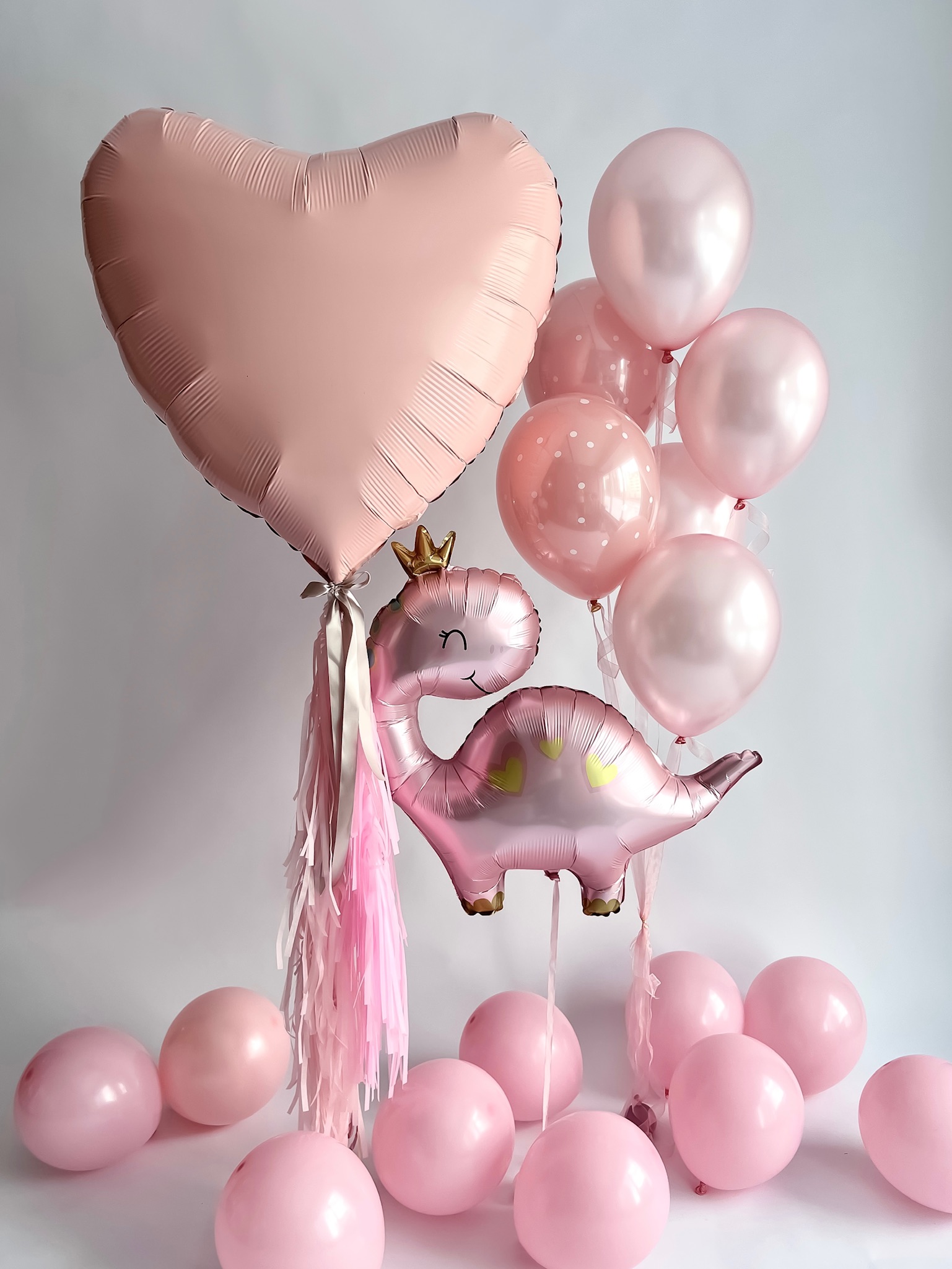 Pink dinosaur set